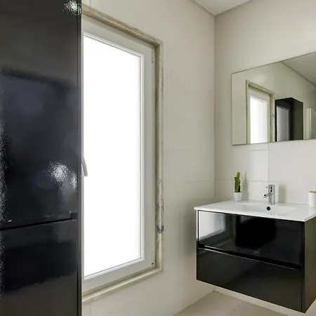 Ocean's 8 Villa Lourinhã